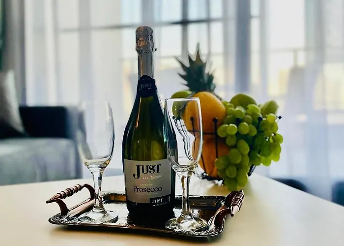 Caesar Marcellus 51 *